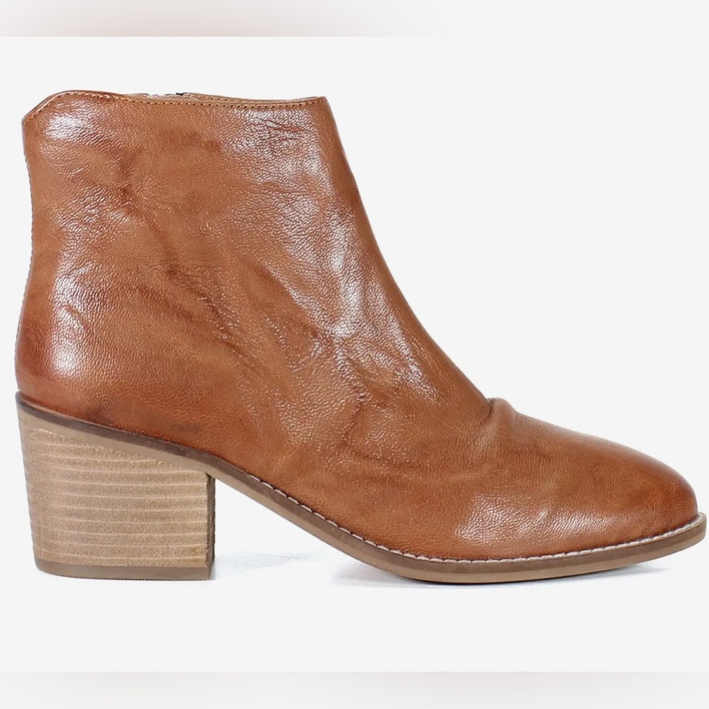 Dina True Hel Lina Booties 👢